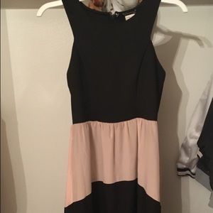 Black and pink dres